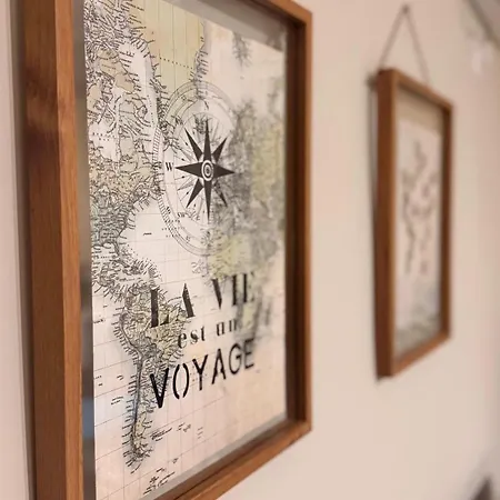 Whispering Dawn Apartment, Accommodates 4, Next To Center, With Ac And Wifi アパート *