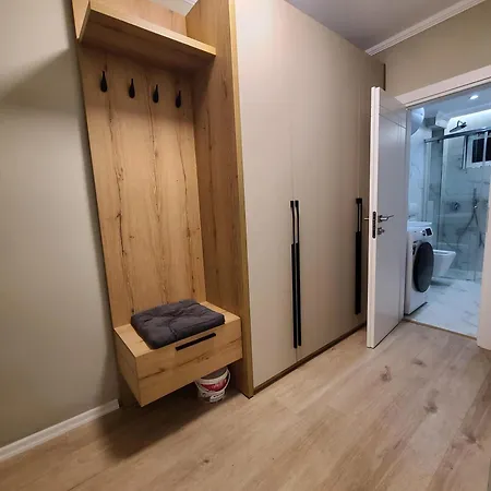 Lägenhet Tesa Apartment, Accommodates 4, Next To Center, With Ac And Wifi Tirana