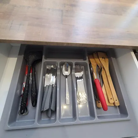 公寓 Whispering Dawn Apartment, Accommodates 4, Next To Center, With Ac And Wifi