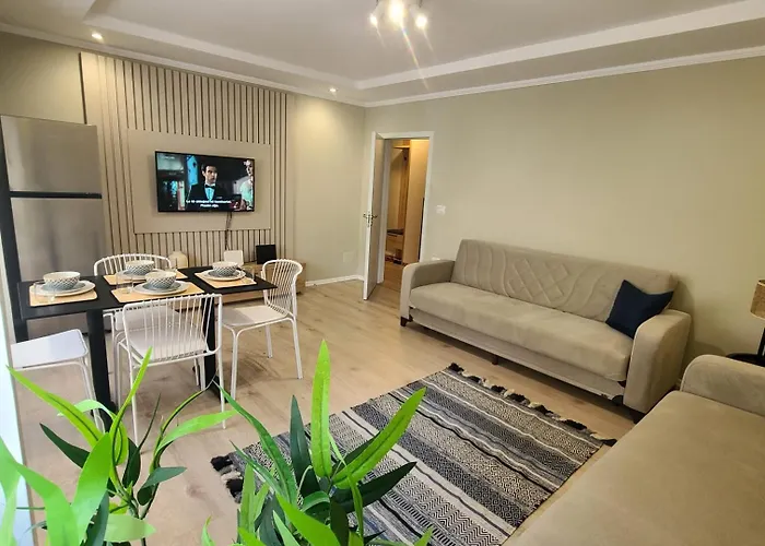 The Whispering Dawn - City Centre Apartment