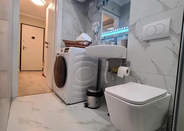 Lejlighed The Whispering Dawn - City Centre Apartment Tirana